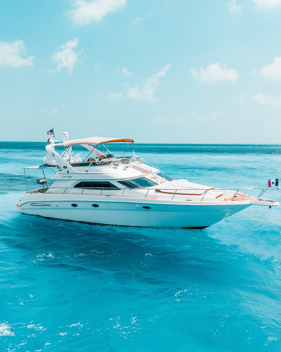 Mr Sea 50ft yacht rental Cancun - Private boat charter for 22 guests with kitchen and bathroom facilities