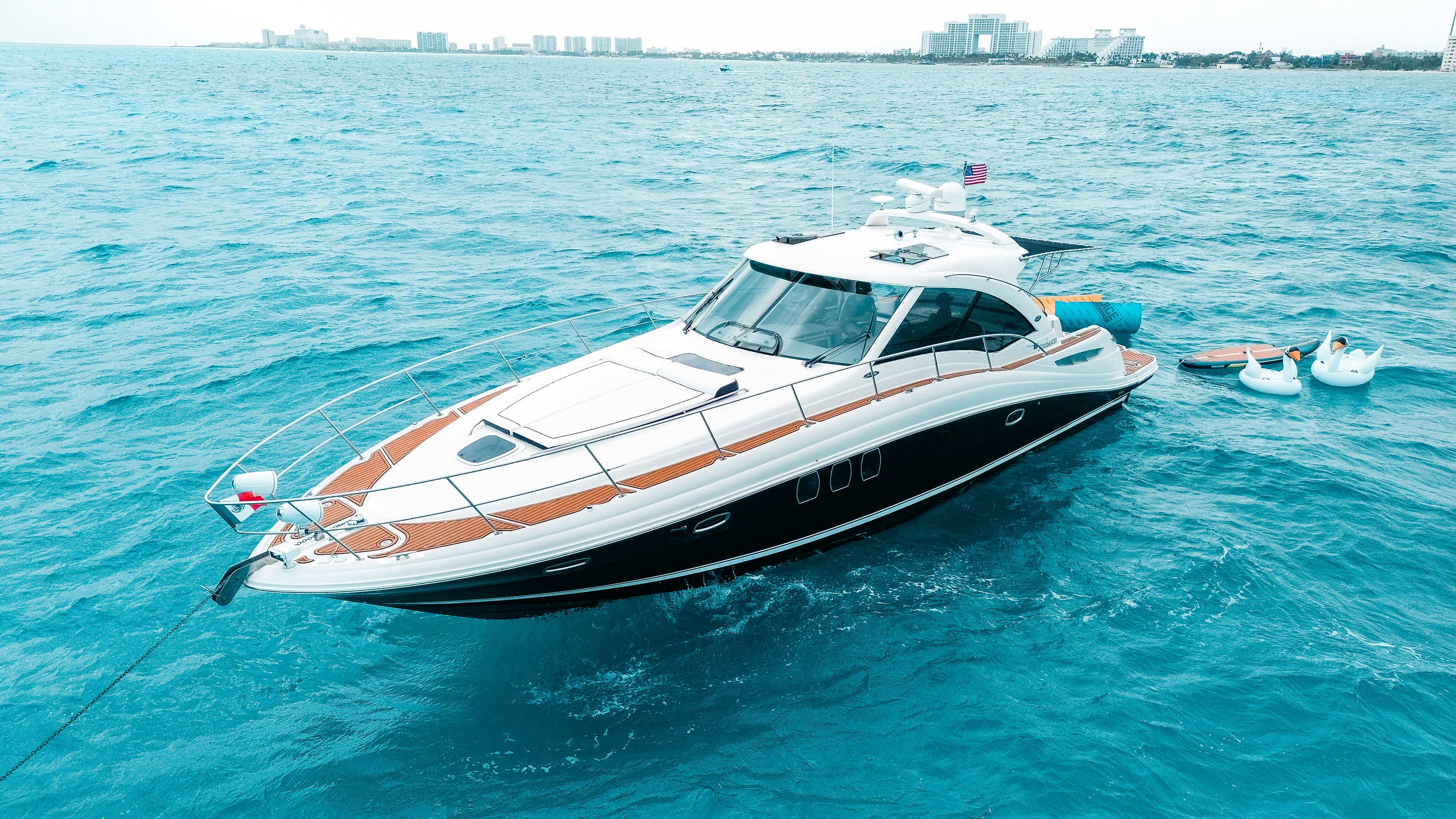 Sea Señor 52ft yacht charter Cancun - Luxury boat rental for 25 people with professional crew and snorkeling equipment